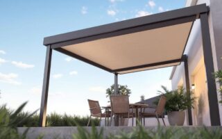 découvrez notre toile pergola rétractable, l'investissement idéal pour transformer votre jardin en un espace élégant et fonctionnel. profitez d'une protection adaptable contre le soleil et les intempéries toute l'année.